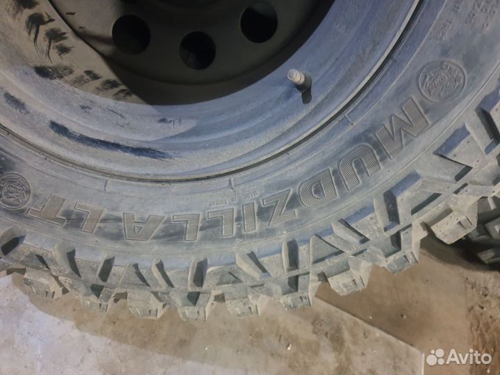 Maxxis M8080 Mudzilla 13.6/13.5 R15