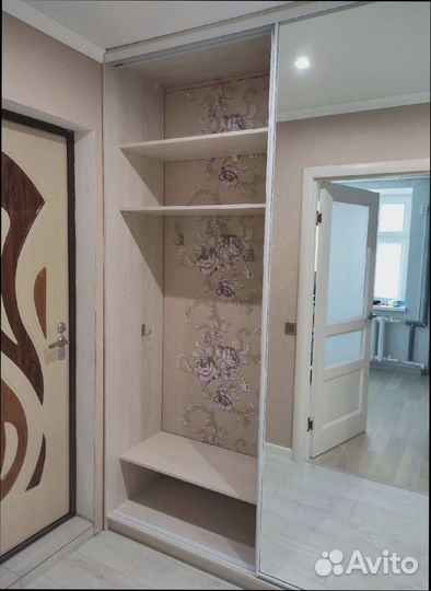 Письменные столы под окно