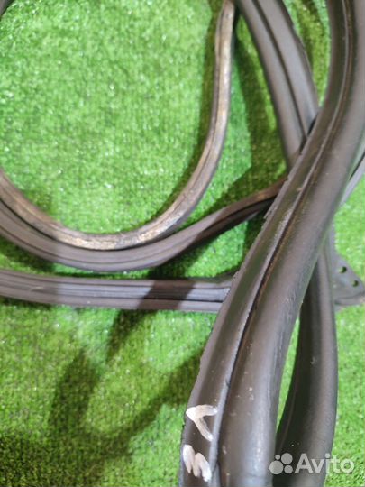 Резинки дверей Mercedes w124