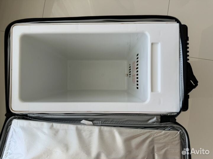 Автомобильный холодильник сумка-холодильник Vitek