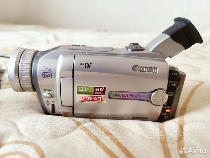 Видеокамера canon MVX 100i