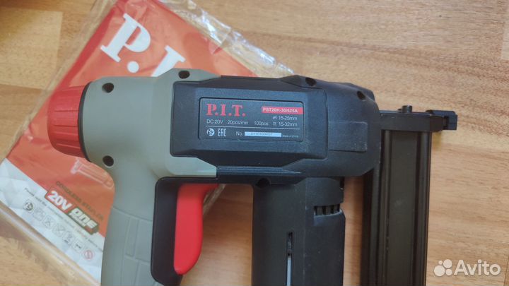 Степлер аккум PIT PST20H