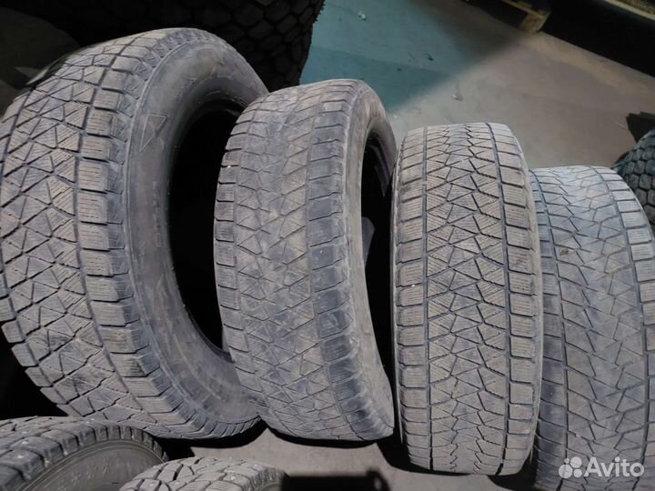 Bridgestone Blizzak DM-V2 225/65 R17
