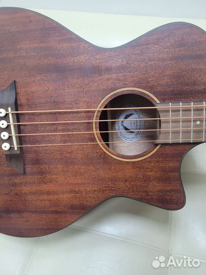 Акустическая бас гитара Dean новая