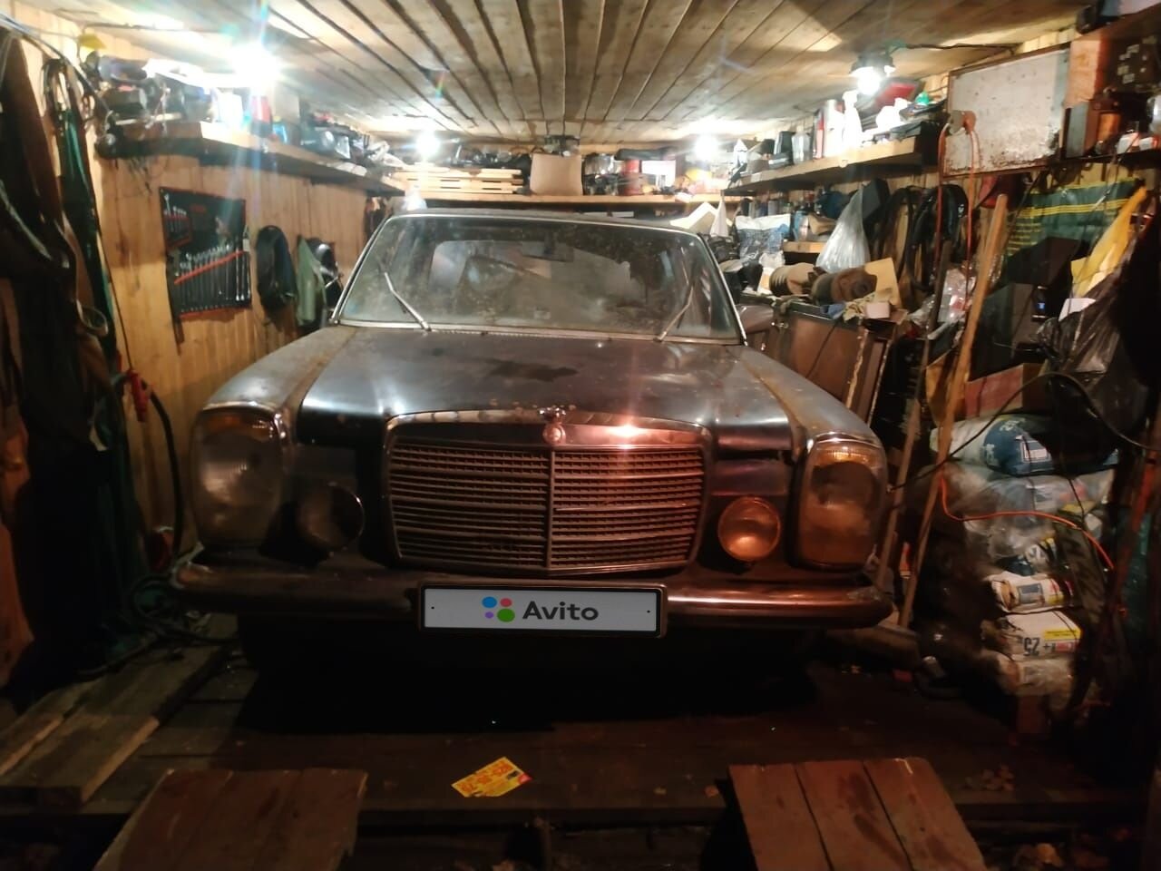 Mercedes-Benz W115