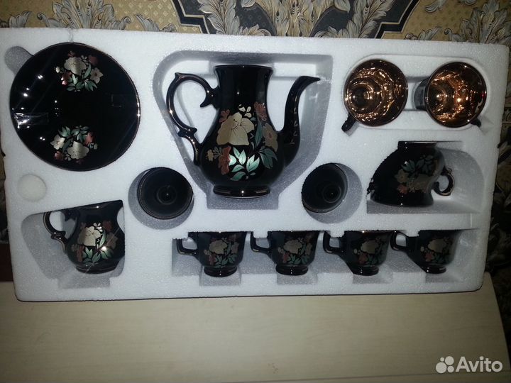 Новый кофейный сервиз на 6 персон (с позолотой)