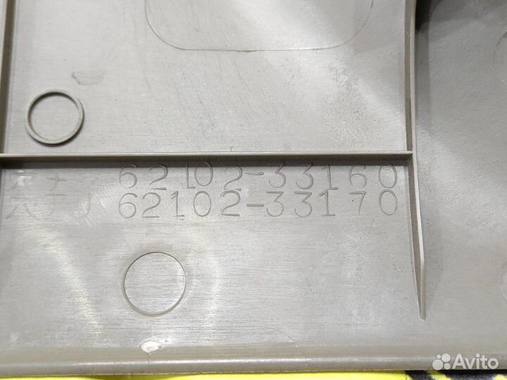 Накладка стойки нижняя передняя левая Toyota Camry