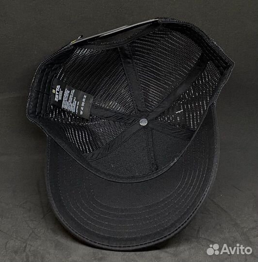 Бейсболка с сеткой
