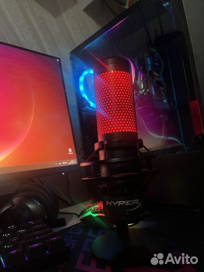 Микрофон HyperX Quadcast