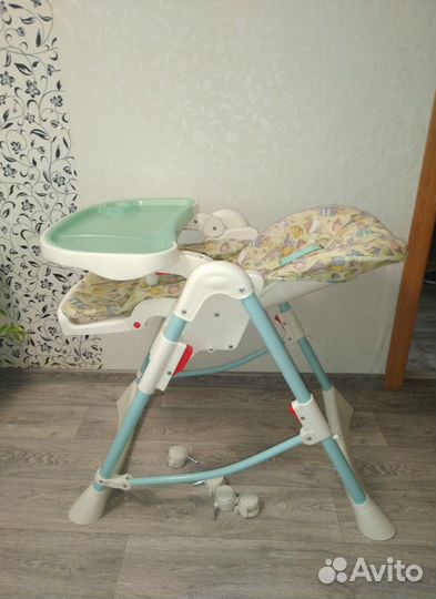 Стульчик для кормления HappyBaby