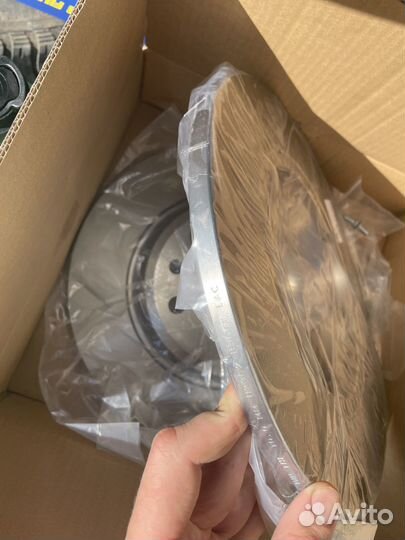 Задний тормозной диск на Audi A4 A5 A6 A7 Q5