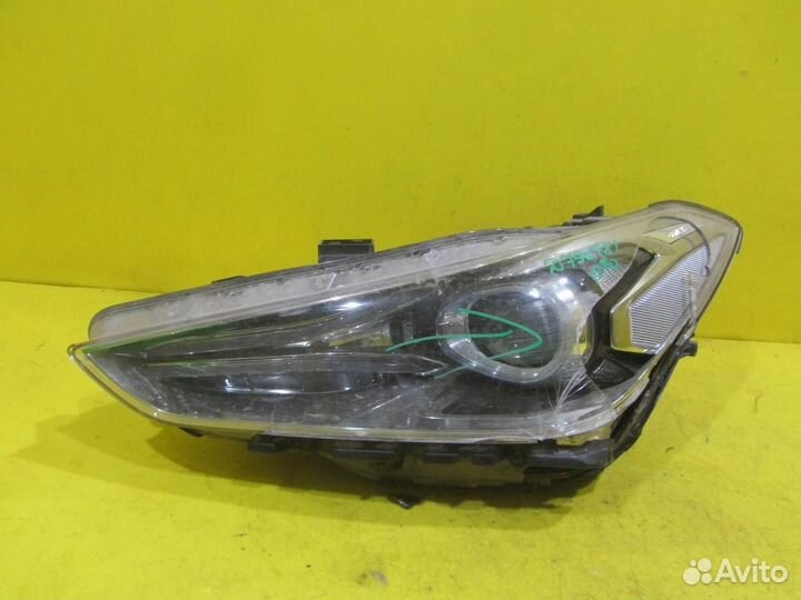 Б/У Б/У Битая Фара левая Genesis G70 (2017-2021)
