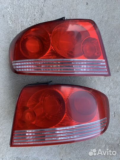 Фонарь задний левый правый Hyundai Sonata 4