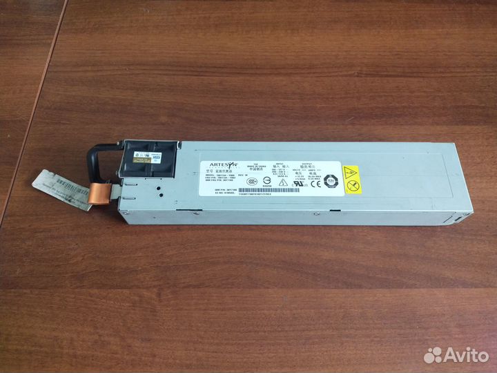 Серверный блок питания artesyn 7001134-y000 12v 55