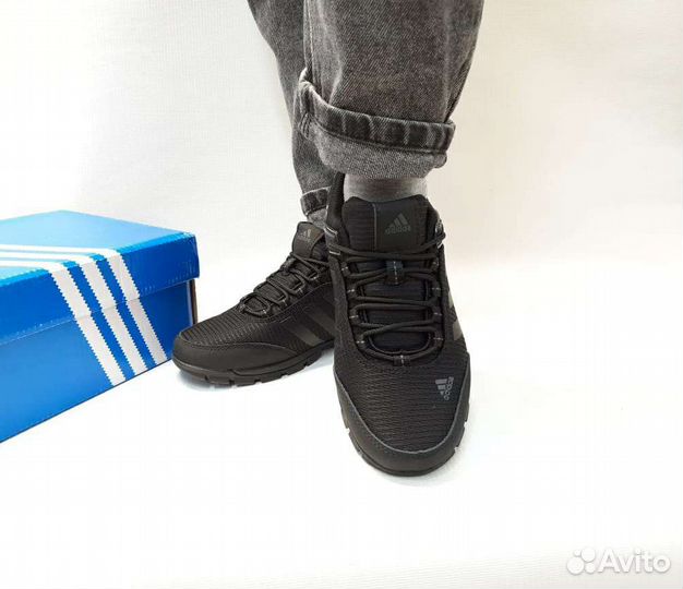 Кроссовки Adidas р-ры 37-41 артикул 266 чер/чер