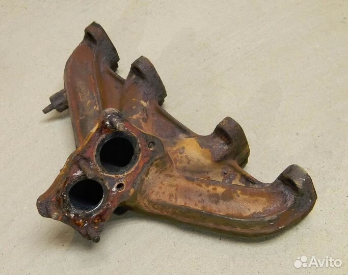 Коллектор выпускной Audi 100 C3 1.8
