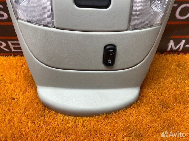 Плафон освещения Mercedes-Benz M-Class W163