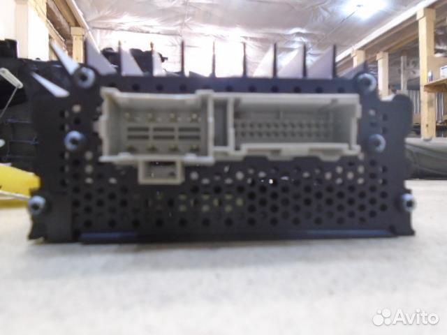 Усилитель акустической системы Mercedes Benz M-Cl