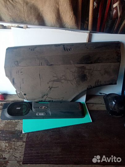 Дверь правая задняя