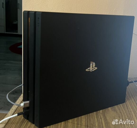Продам ps4 PRO