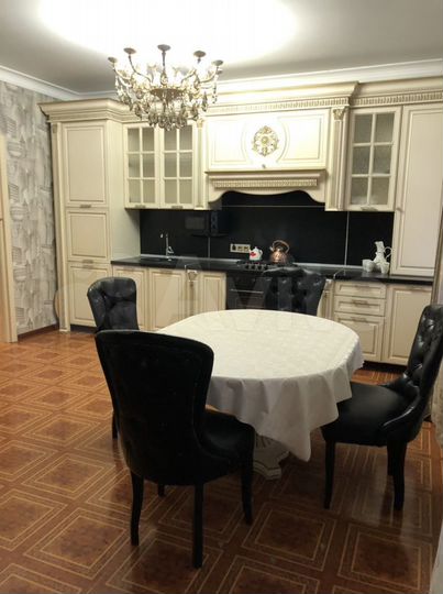 2-к. квартира, 110 м², 1/5 эт.