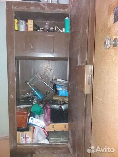 Сейф металлический