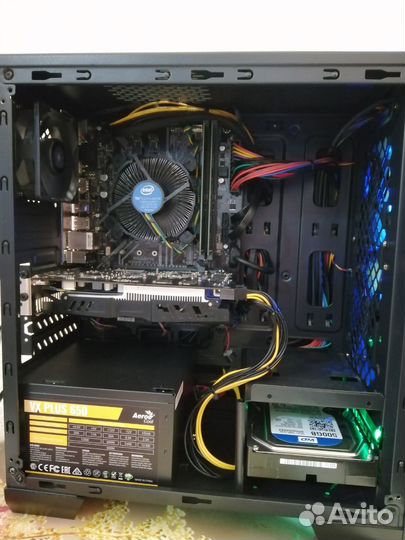 Игровой компьютер с монитором