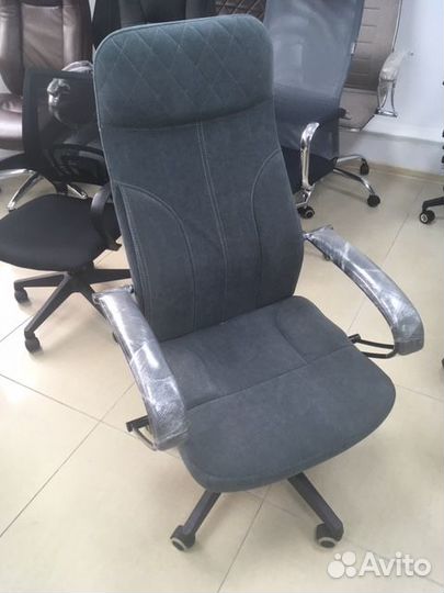 Кресло руководителя CH-608 F ткань
