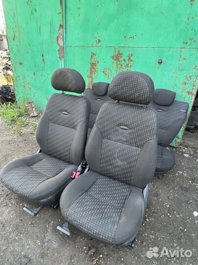 Комплект черных сидений Калина