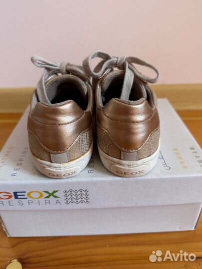 Кроссовки для девочки geox 31