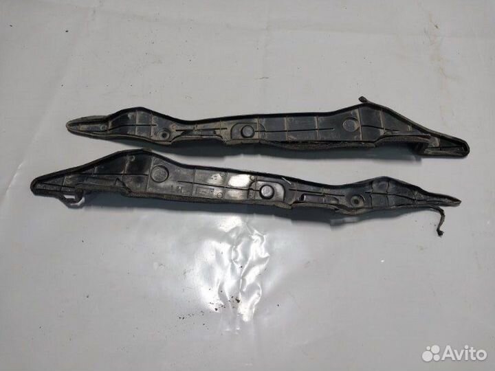 Пыльник крыла передний Chevrolet Cruze седан 1.6