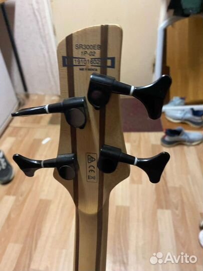 Бас гитара ibanez SR300EB-WK