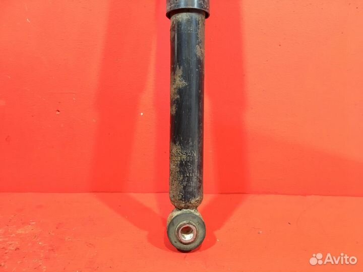 Амортизатор задний Nissan Note E11 хетчбэк CR14DE