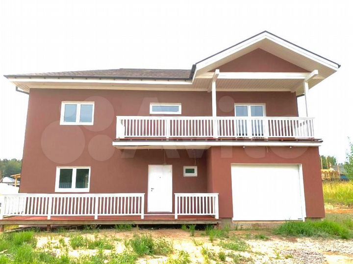 Дом 176 м² на участке 10,8 сот.