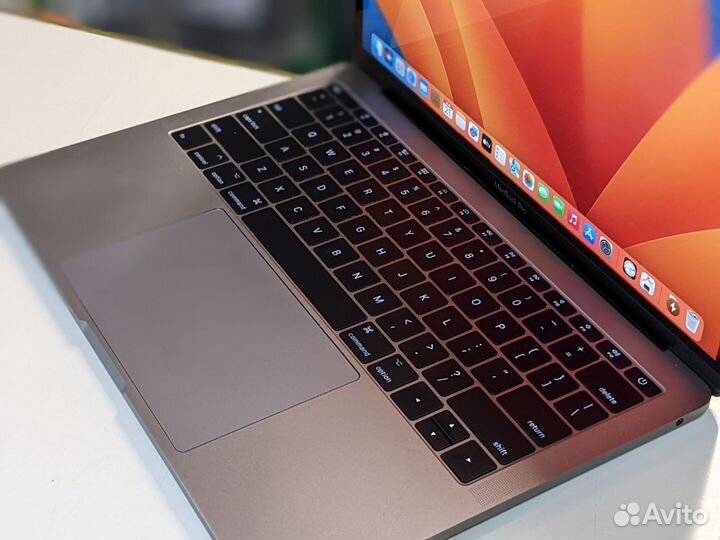 MacBook Pro 13 Retina i5 8RAM 256SSD