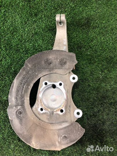 Кулак поворотный передний левый Bmw 5 F10 N52B25