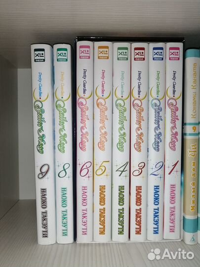 Набор манги Sailor Moon бокс+стикеры+набор значков