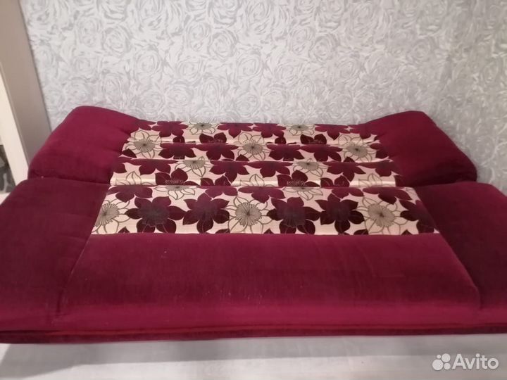 Диван прямой раскладной б/у