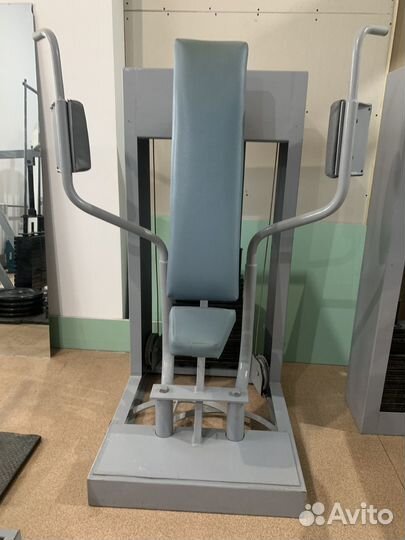 Тренажер для грудных мышц Баттерфляй