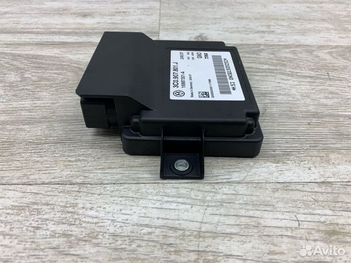 Блок управления стояночного тормоза Volkswagen