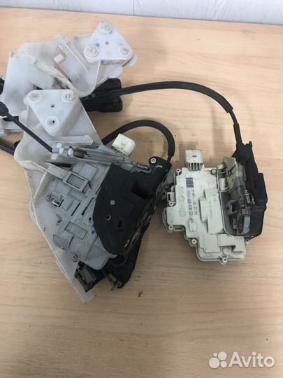 Замок З/П З/Л двери Фольксваген Пассат Б6