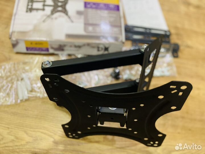 Кронштейн для телевизора поворотный новый