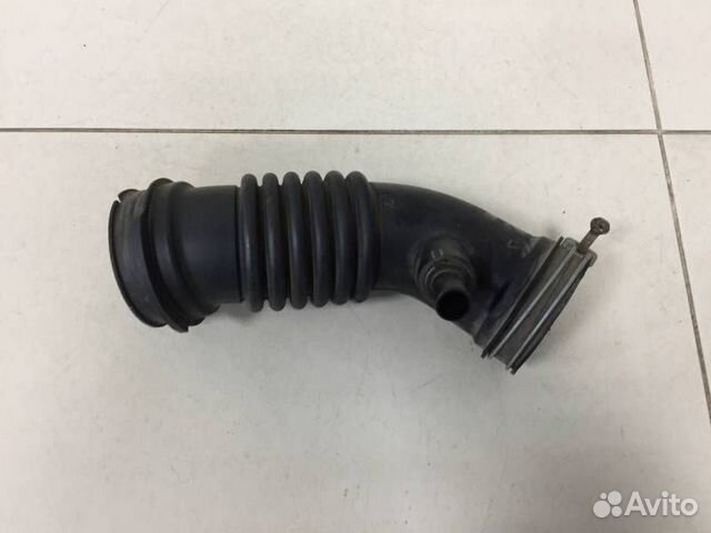 Патрубок воздушного фильтра Toyota Corolla E150 20