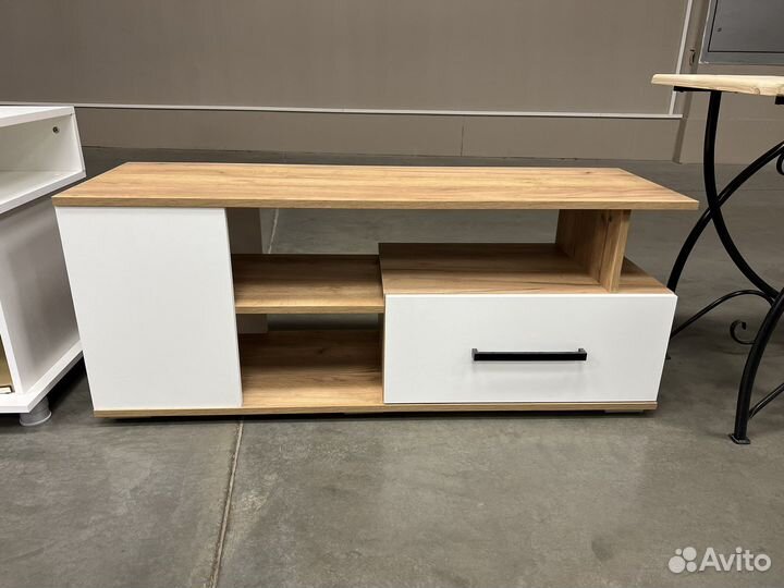 Тумба под тв «Парус-4»