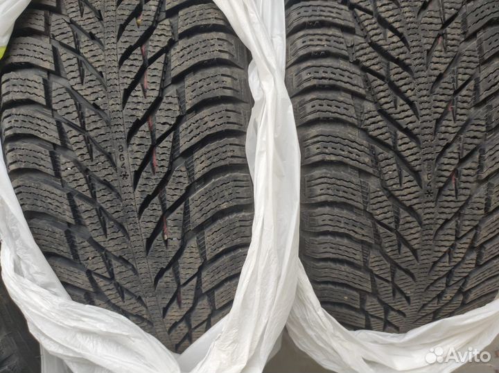 Nokian Tyres Hakkapeliitta R3 225/50 R17