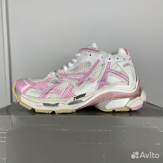 Кроссовки Balenciaga Runner white pink розовые