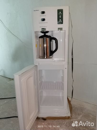 Кулер для воды с холодильником