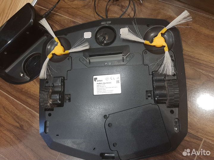 Робот пылесос Kitfort KT-570 на запчасти