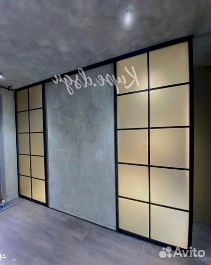 Стеклянная перегородка