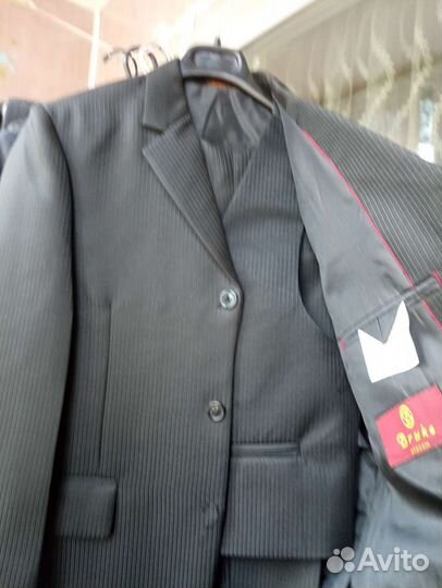 Школьный костюм новый